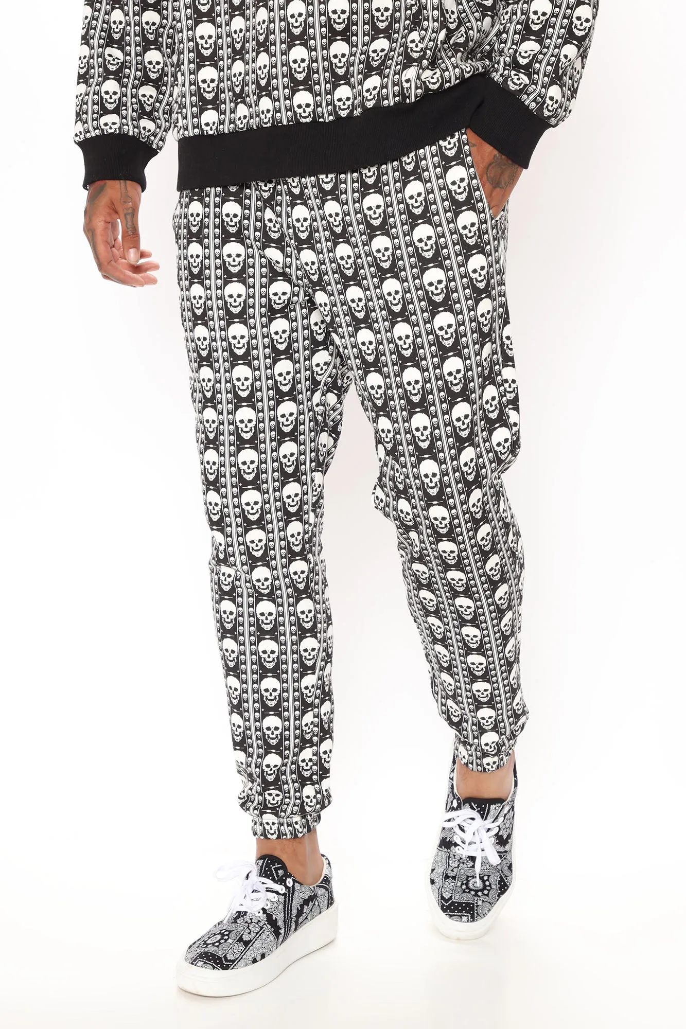 All Over Skull Sweatpant - Black/combo