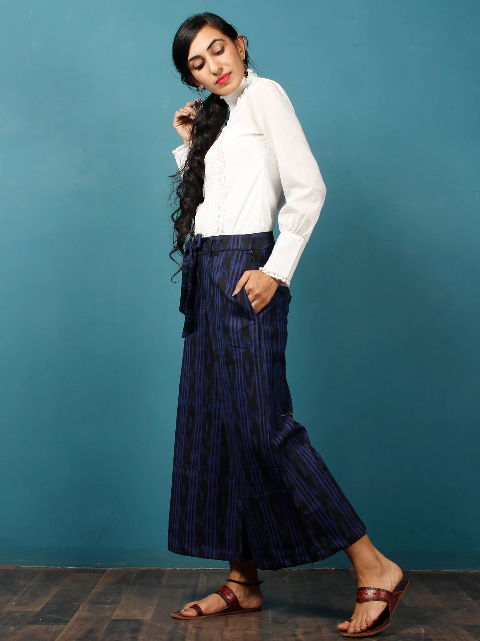 Black Blue Hand Woven Ikat Culottes Trousers With Belt- T032F945