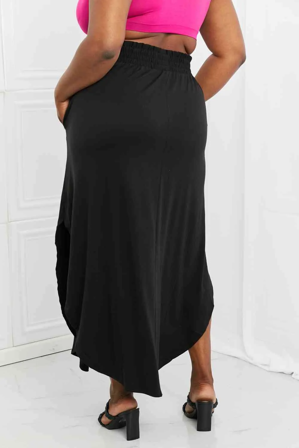 Zenana It's My Time Full Size Side Scoop Scrunch Skirt in Black